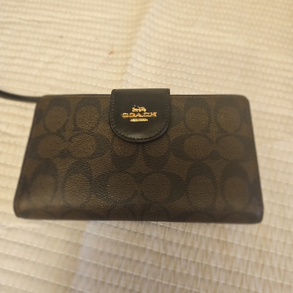 Coach phone walket